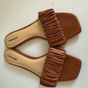 Reformation Marcella Ruched Flat Slide size 7